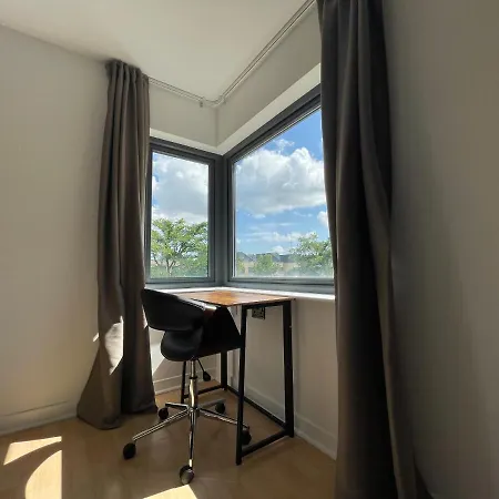 Quiet Luxe Home With Gym And Free Parking Thamesmead  Exterior photo