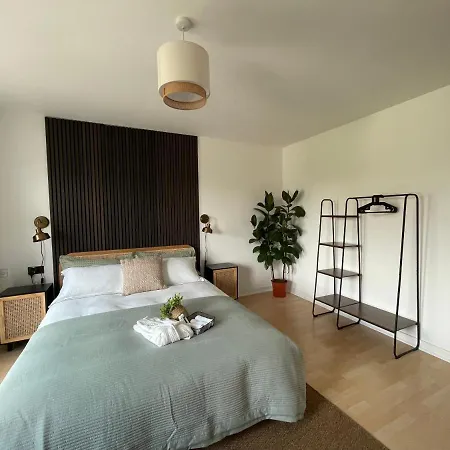Quiet Luxe Home With Gym And Free Parking Thamesmead  Exterior photo
